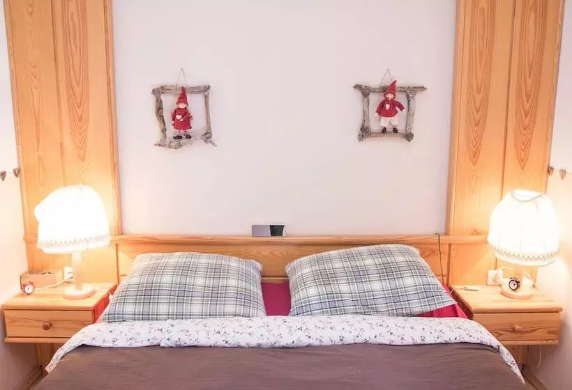 هتل Apartmajska Hiša Muštrinka