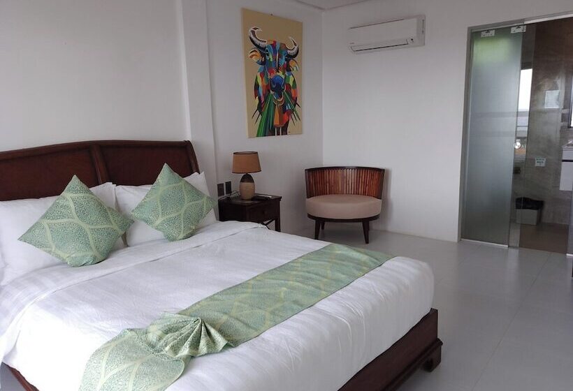 Hotel Ocean S Edge Resort