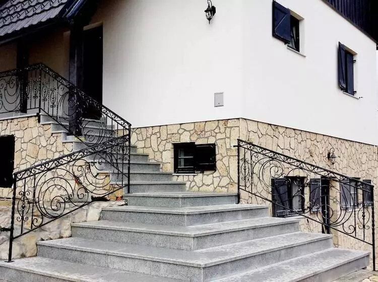 ペンション Etno Garden Exclusive Rooms