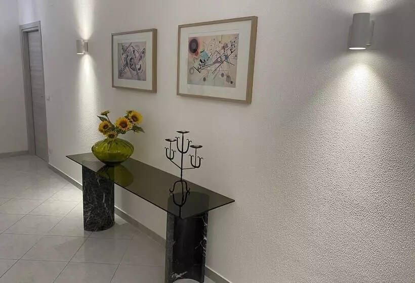 ペンション Villa Leucatia