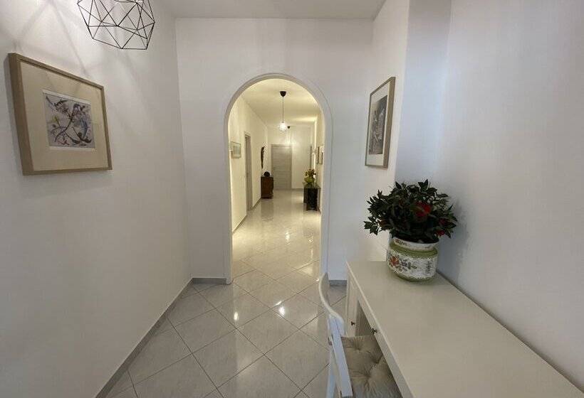 بنسيون Villa Leucatia