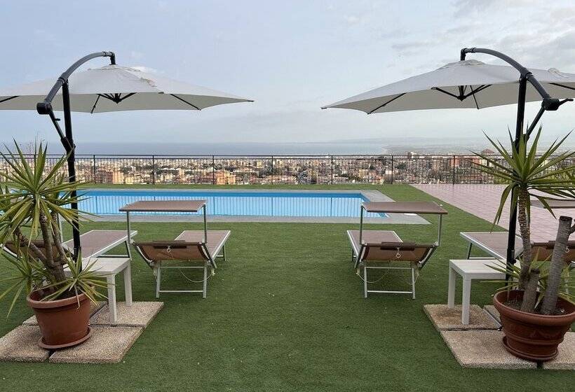 بنسيون Villa Leucatia