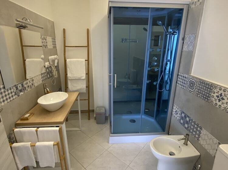 بنسيون Villa Leucatia