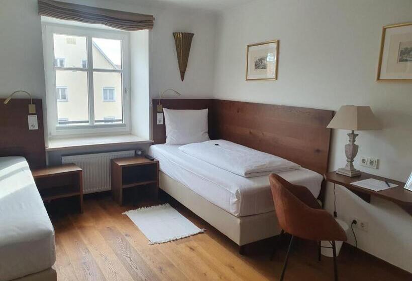 Hospedaria Schierlinger Bräustüberl