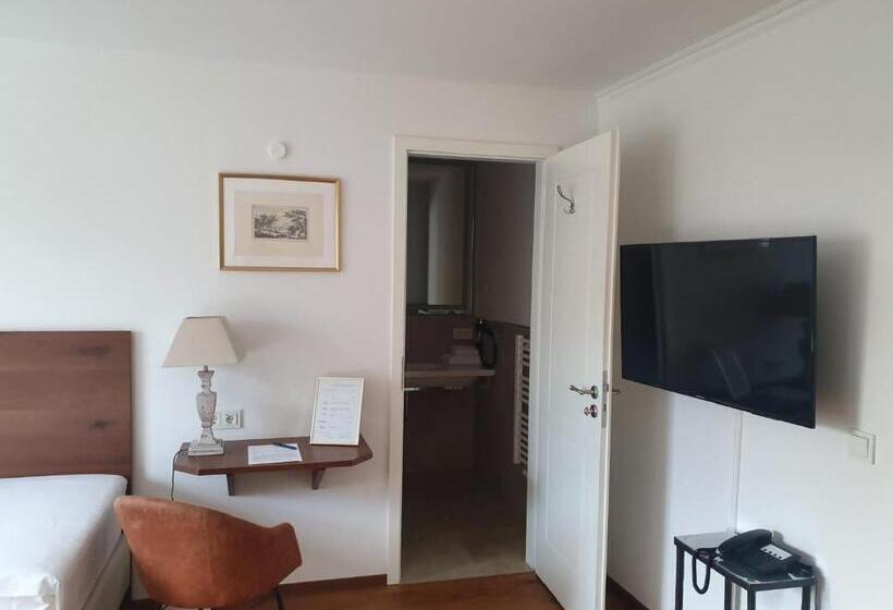 Hospedaria Schierlinger Bräustüberl