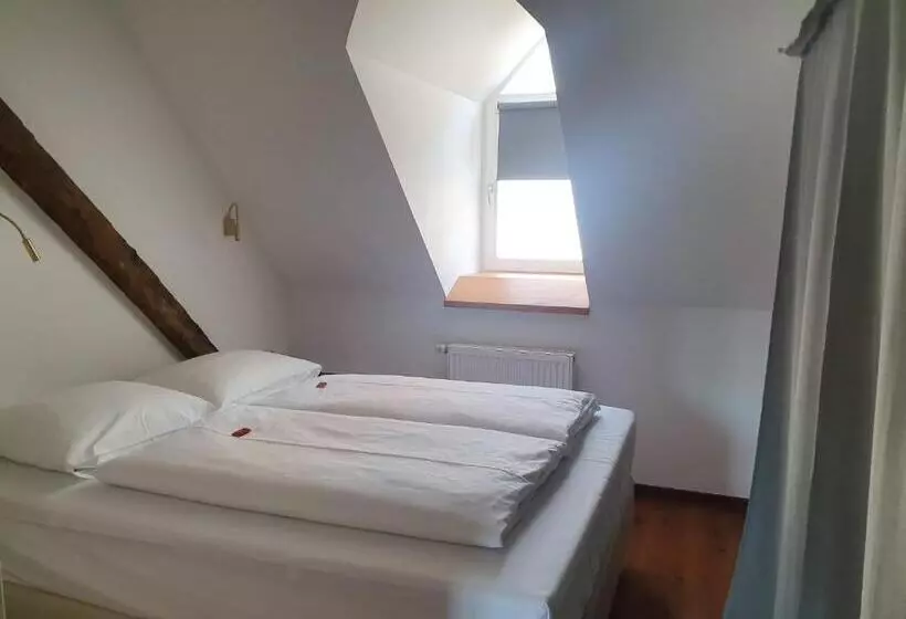 Ostello Schierlinger Bräustüberl
