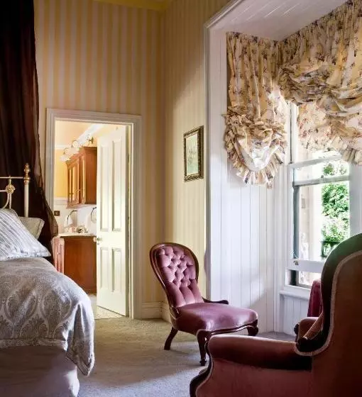 ベッドアンドブレックファースト Burnbank