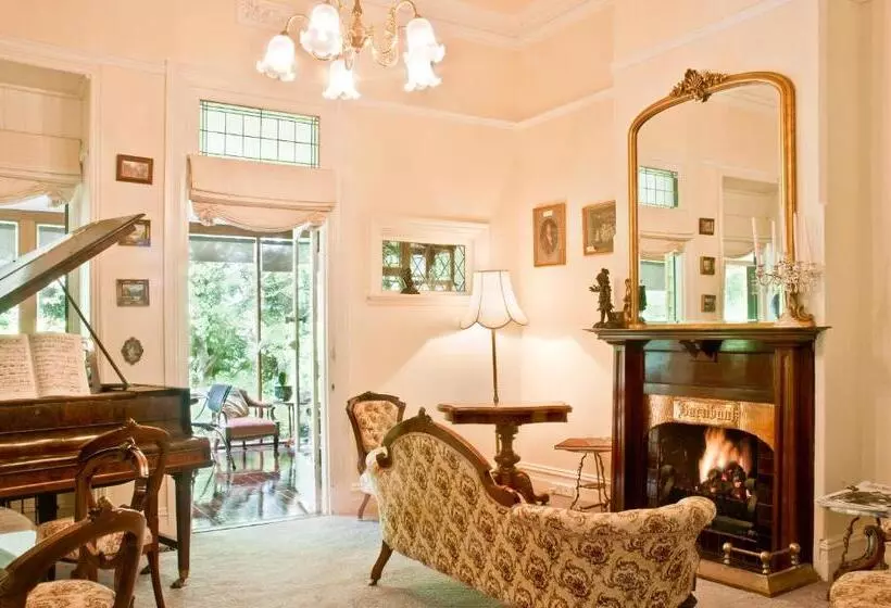 ベッドアンドブレックファースト Burnbank