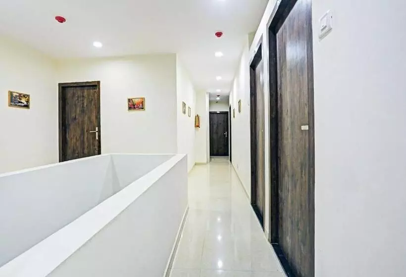 هتل Oyo 80764 Tawakkal Guest House