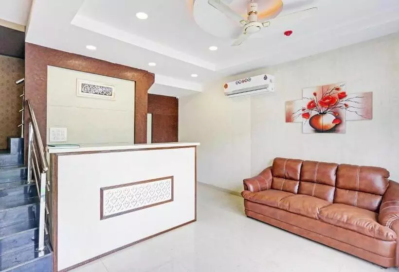 هتل Oyo 80764 Tawakkal Guest House