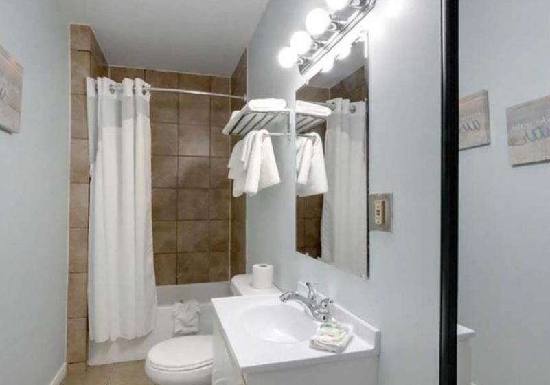 فندق Rocky Brook Acres