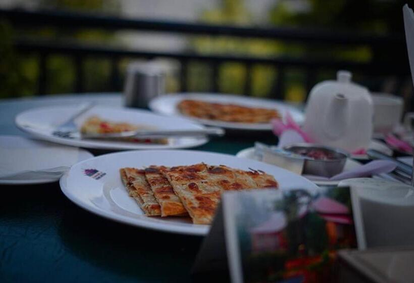 Shangrila Hotels Changla Gali