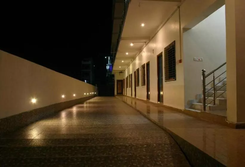 Hotelli Utsav Grand By Chocolate Inn