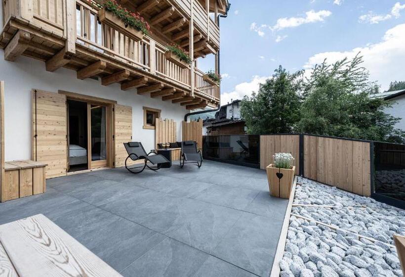 פנסיון Alpine Days Mountain Home