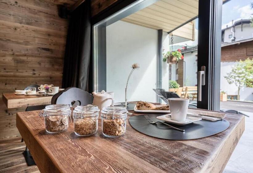 פנסיון Alpine Days Mountain Home