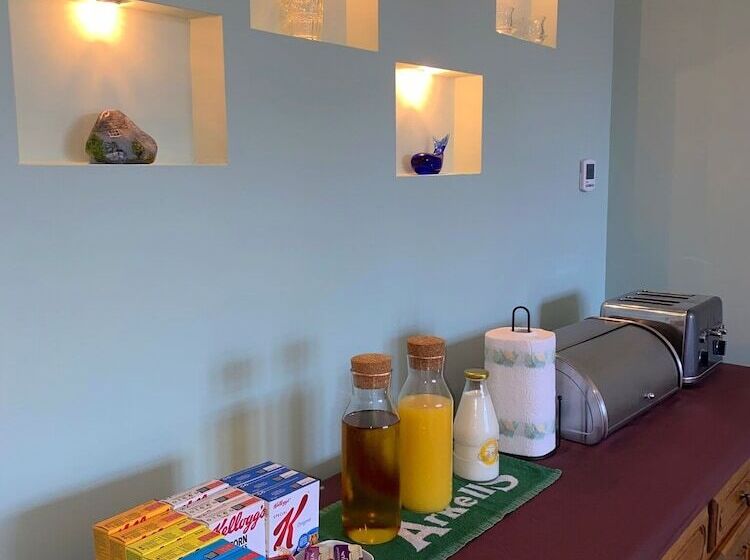 تختخواب و صبحانه Orchard House