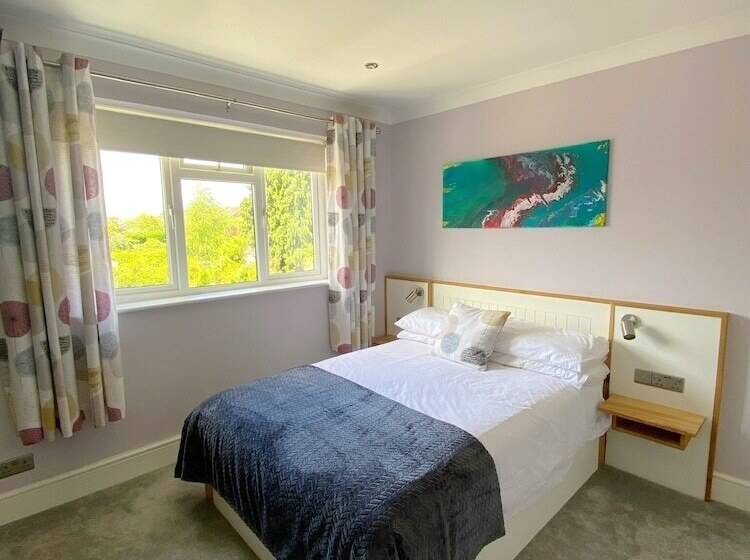 تختخواب و صبحانه Orchard House