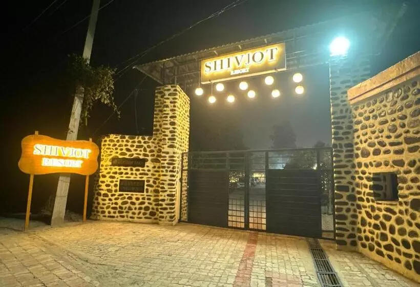 Hotelli Shivjot Farm & Resort Panchkula