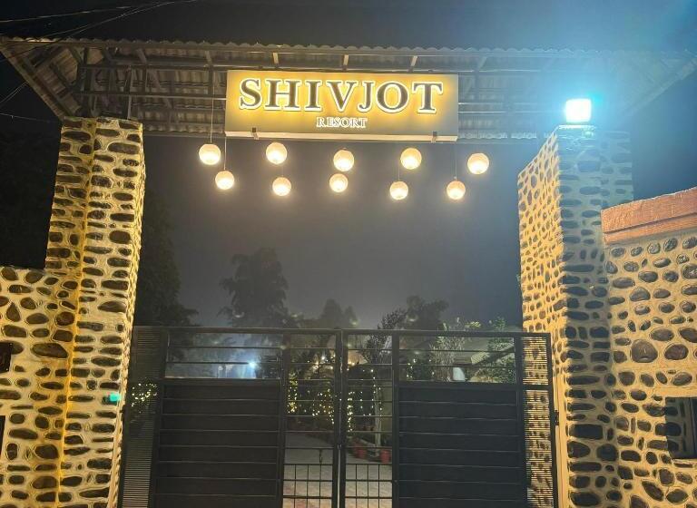 فندق Shivjot Farm & Resort Panchkula