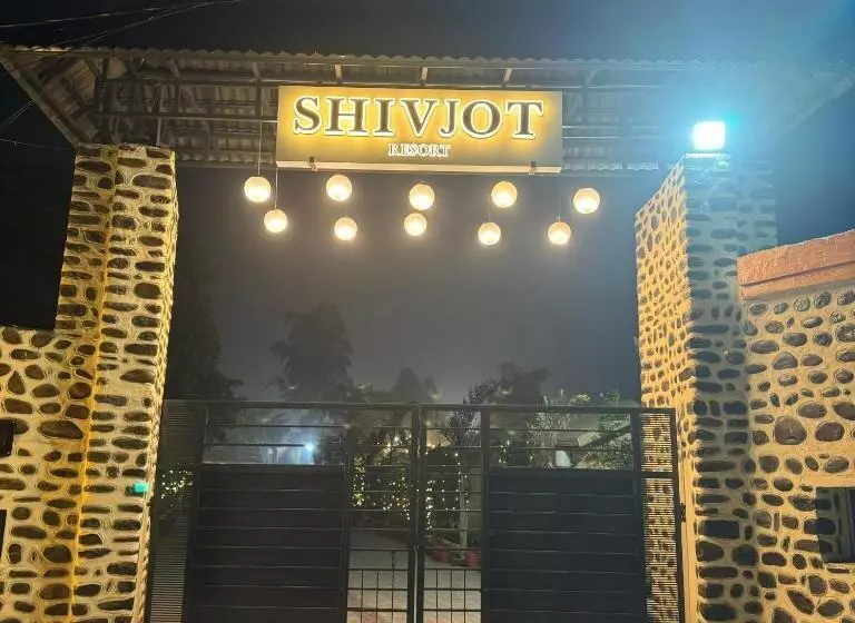 Hotelli Shivjot Farm & Resort Panchkula