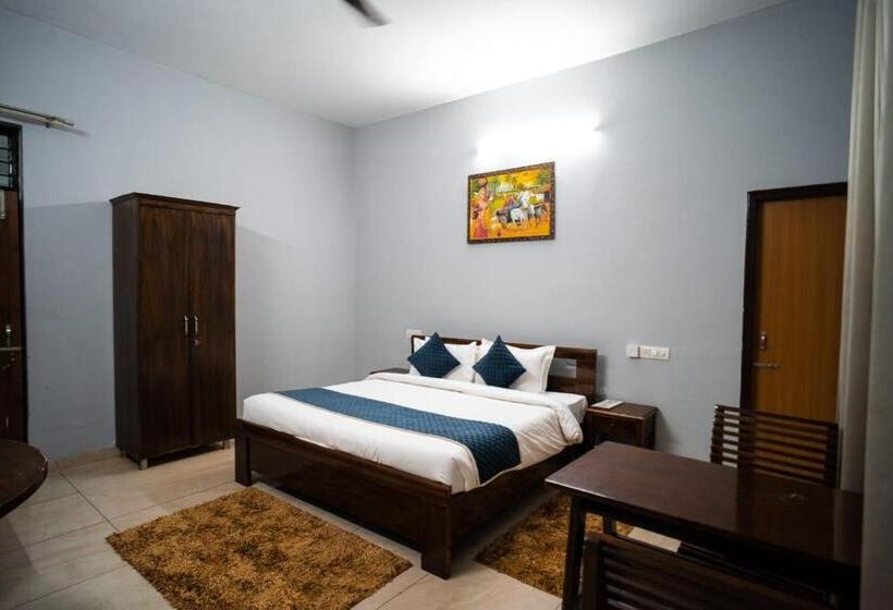 فندق Shivjot Farm & Resort Panchkula