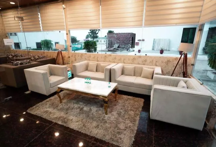 Hotelli Shivjot Farm & Resort Panchkula