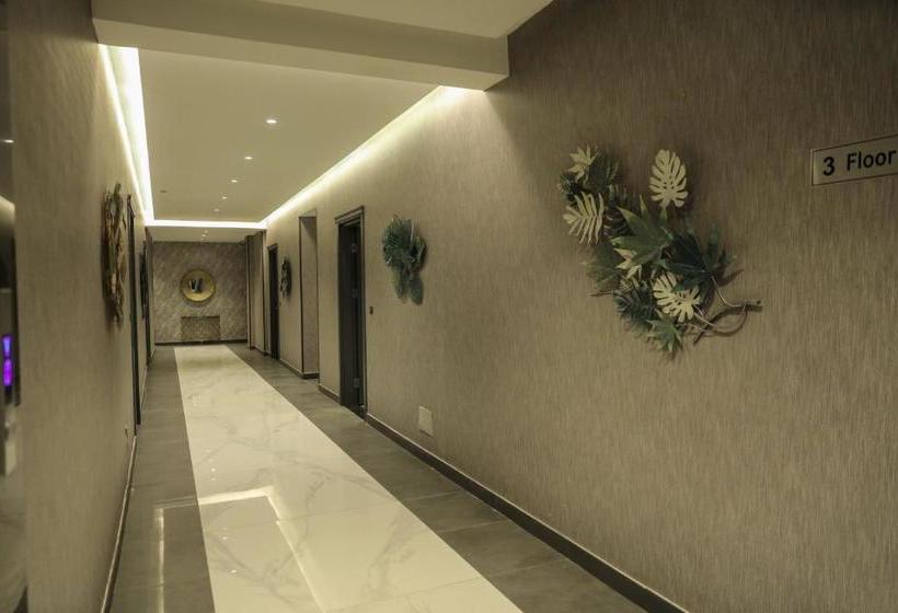 The Taj Hotel فندق التاج