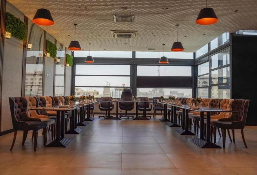 The Taj Hotel فندق التاج