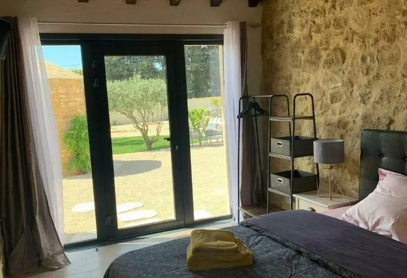 Aamiaismajoitus (B&B) Le Mas Andoli