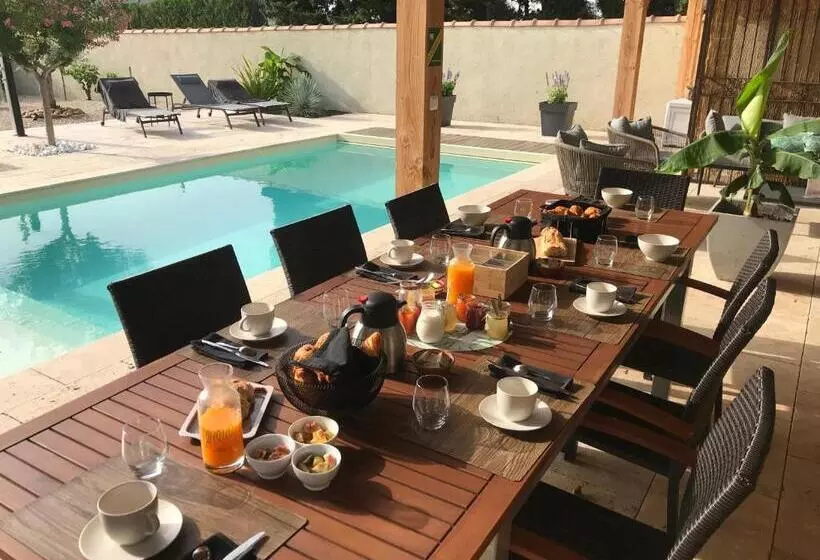 Aamiaismajoitus (B&B) Le Mas Andoli