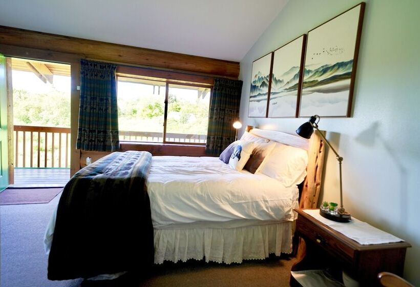 Flat Fish Lodge B&b And Event Center