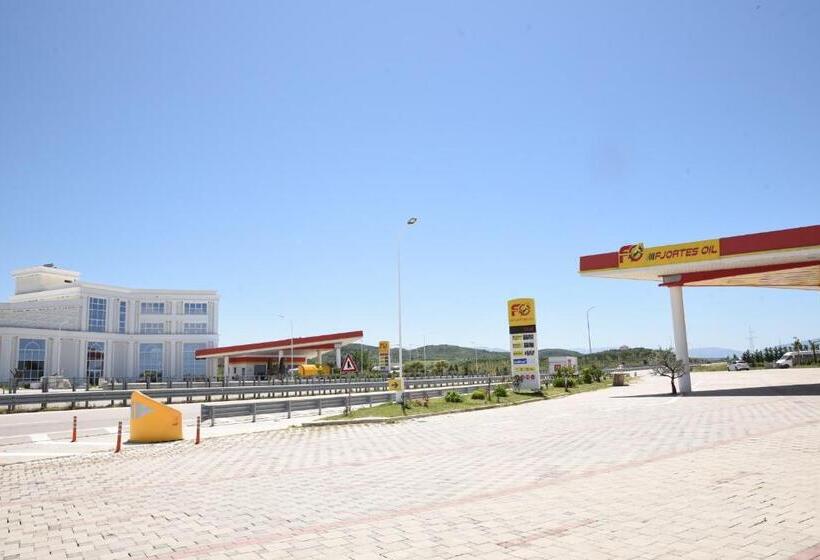 호텔 Fjortes Palace