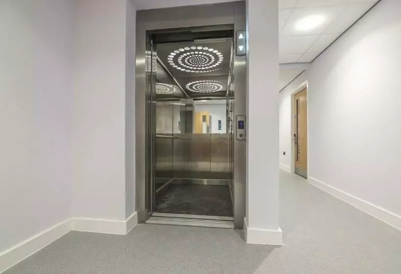 هتل No 6 Ocean Cabins   Saundersfoot Harbour   Saundersfoot