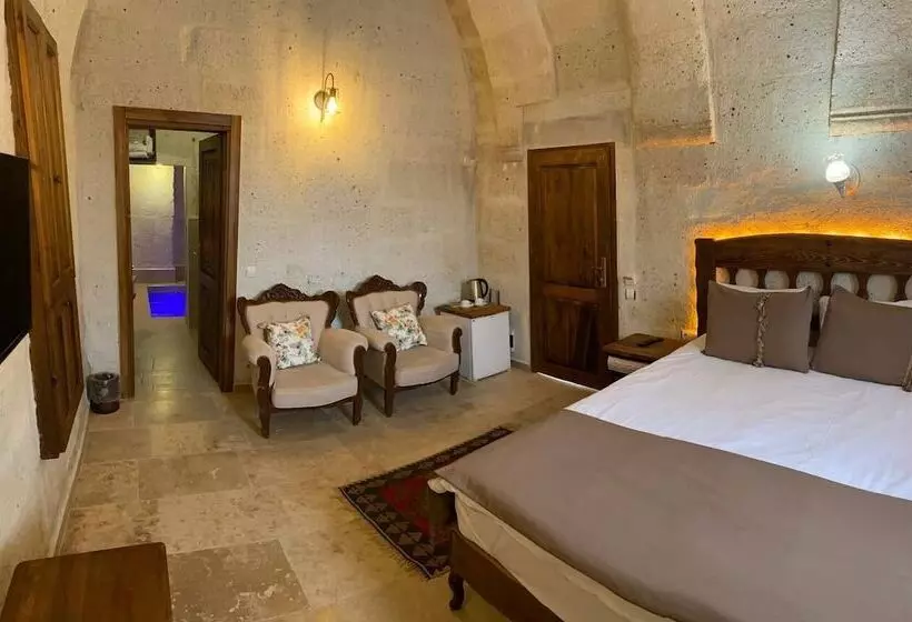 هتل Zuwinasa House