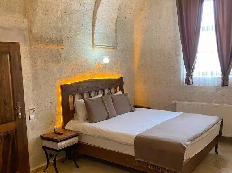 هتل Zuwinasa House