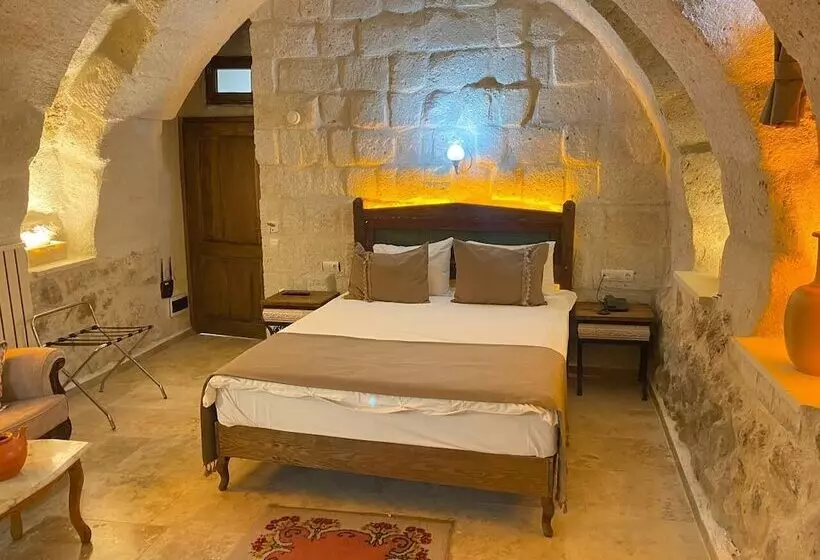 هتل Zuwinasa House