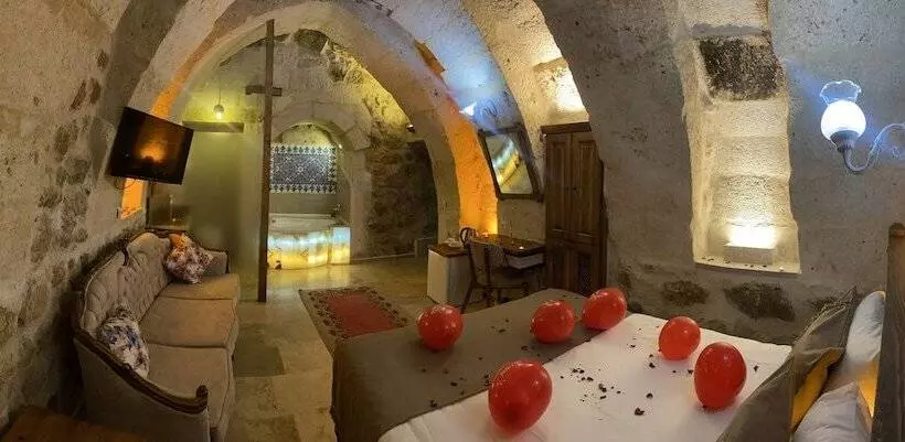 هتل Zuwinasa House