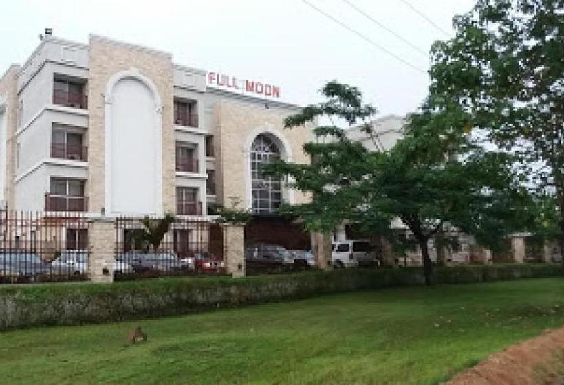 بنسيون Room In Lodge   Full Moon Hotel 2bd Apartment