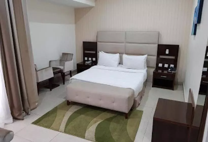 پانسیون Room In Lodge   Full Moon Hotel 2bd Apartment