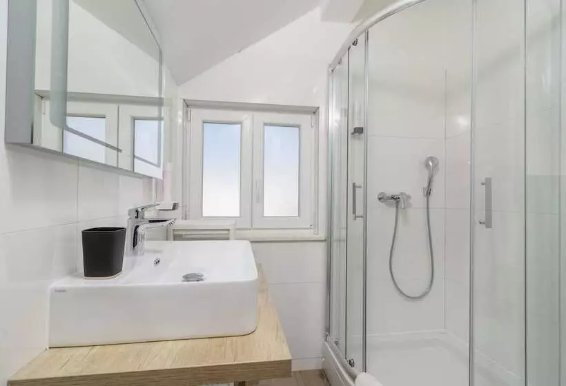 Aamiaismajoitus (B&B) Vila White