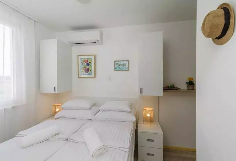 Aamiaismajoitus (B&B) Vila White