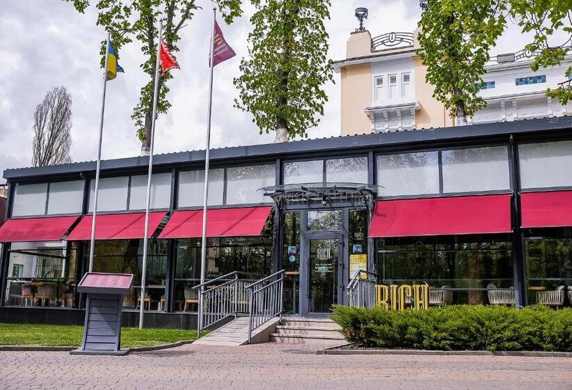 هتل Rich Boutique