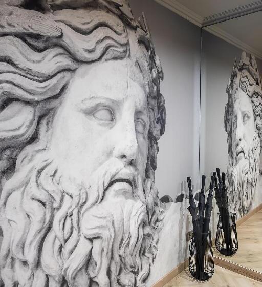 هتل Rich Boutique