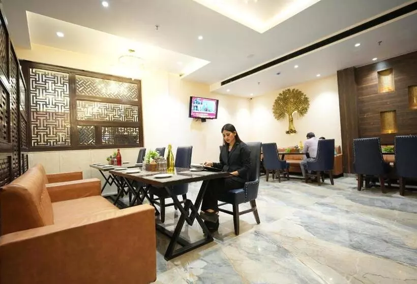 هاستل Pradeep Star Inn