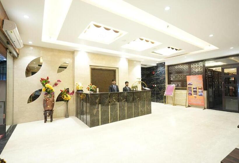 旅馆 Pradeep Star Inn