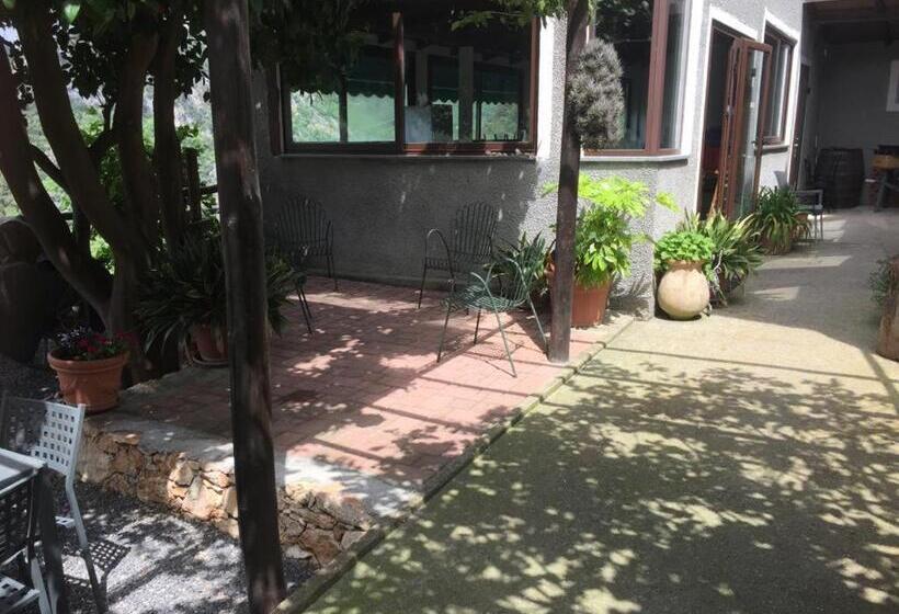 فندق Agriturismo I Lamoi