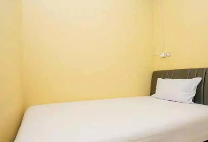 Szálloda Koolkost Syariah Near Pelabuhan Gresik
