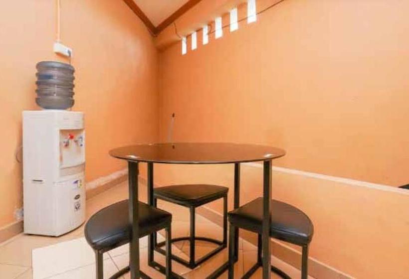 فندق Koolkost Syariah Near Pelabuhan Gresik