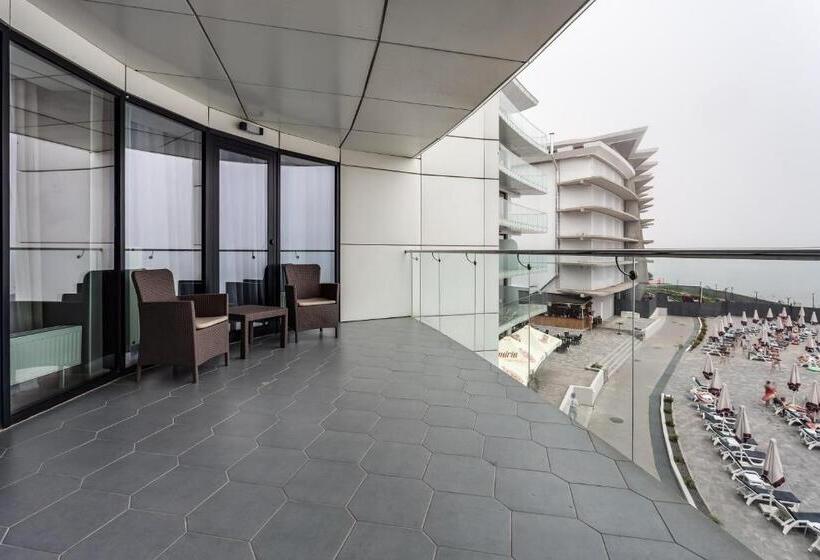 Отель Optima Collection Miramar Chornomorsk