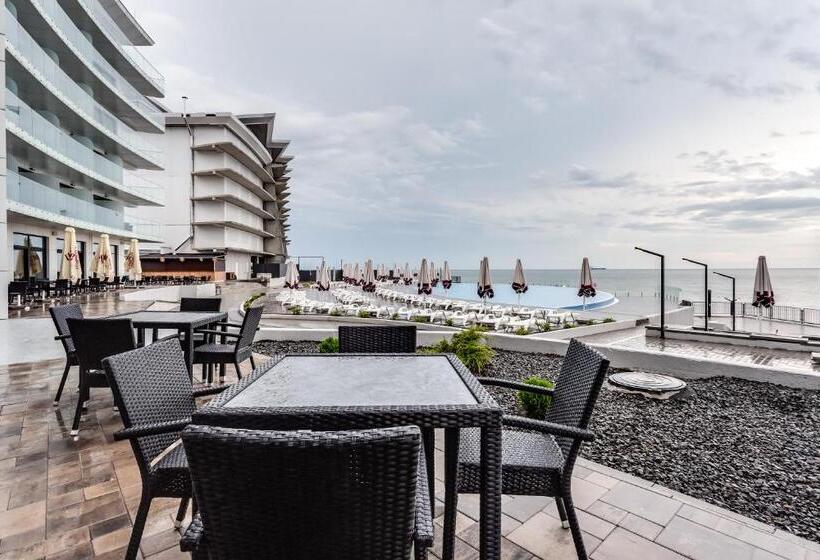 Отель Optima Collection Miramar Chornomorsk